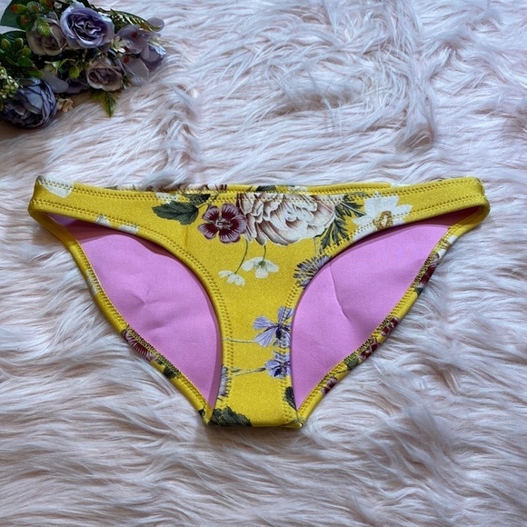 TRIANGL Swimwear Yellow Floral Bikini Bottoms sz M - Picture 1 of 9